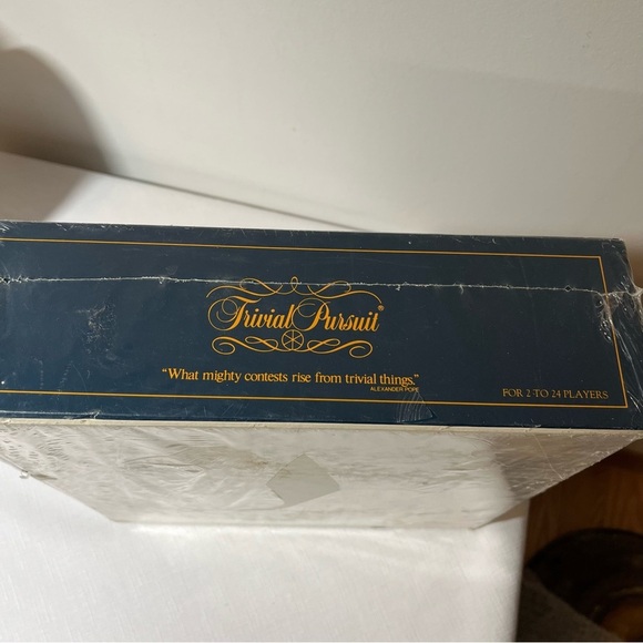 Trivial Pursuit Genus Edition Board Game. Sealed. 1980’s. Vintage - Picture 2 of 2